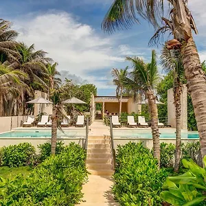 santamar-by-tao-beach-condos-with-pool-walk-to-ocean.allrivieramayahotels.com/