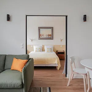 appartement-moderne-et-chic-proche-tour-eiffel.fr-paris.fr/