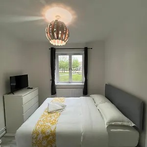 Starlet Stepney Homestay